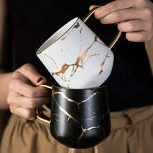 Lade das Bild in den Galerie-Viewer, Kaffeetasse »Mmore« mit Deckel und Löffel
